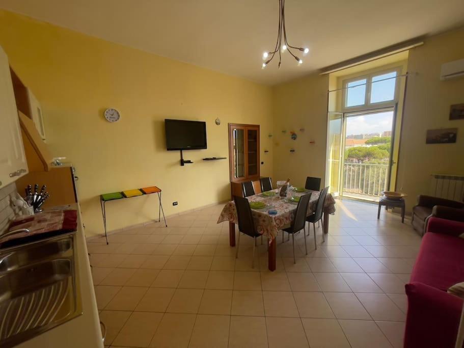Free Wi-fi- Vista Mare E Vesuvio-casa Laura Appartamento Napoli