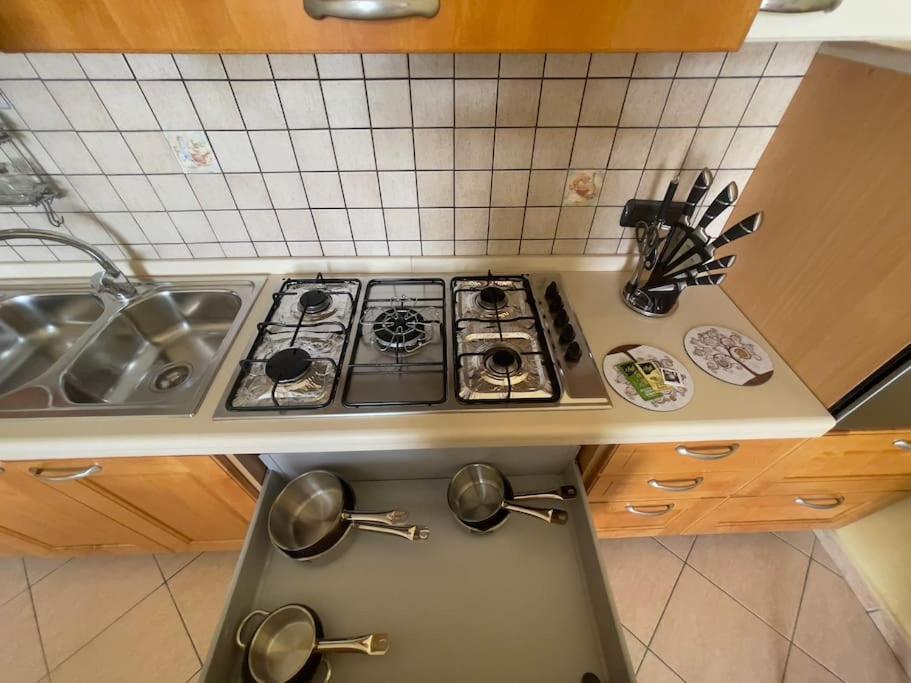 Free Wi-fi- Vista Mare E Vesuvio-casa Laura Appartamento